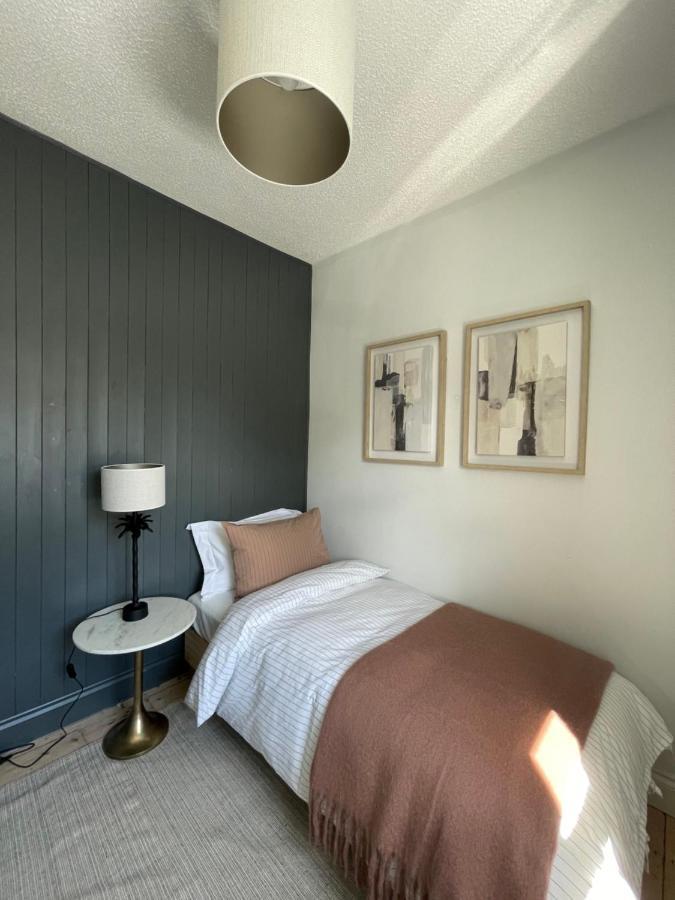 The Village House Malahide Esterno foto